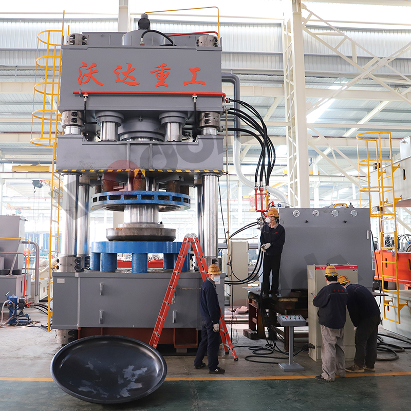 3000噸封頭拉伸液壓機(jī) 3000噸封頭拉伸液壓機(jī)