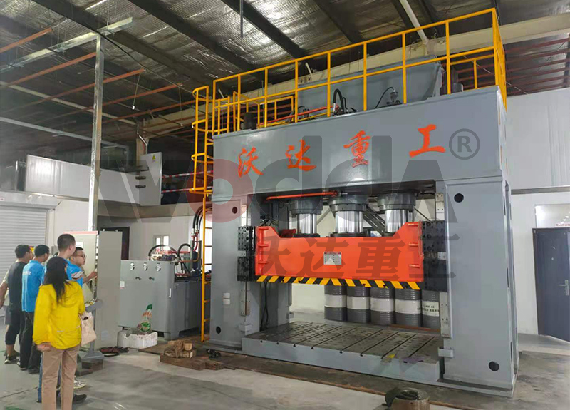 框架式薄板拉伸液壓機(jī)1000噸液壓機(jī) 框架式薄板拉伸液壓機(jī)1000噸液壓機(jī)