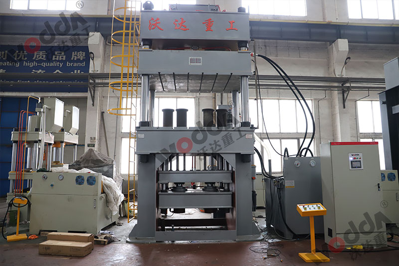 單動(dòng)薄板拉伸液壓機(jī) 單動(dòng)薄板拉伸液壓機(jī)