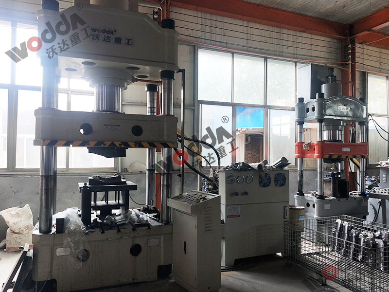 薄板拉伸液壓機(jī) 薄板拉伸液壓機(jī)