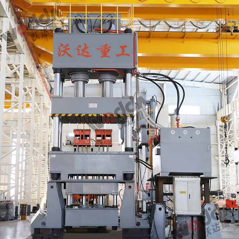 1000噸不銹鋼拉伸液壓機(jī) 1000噸不銹鋼拉伸液壓機(jī)