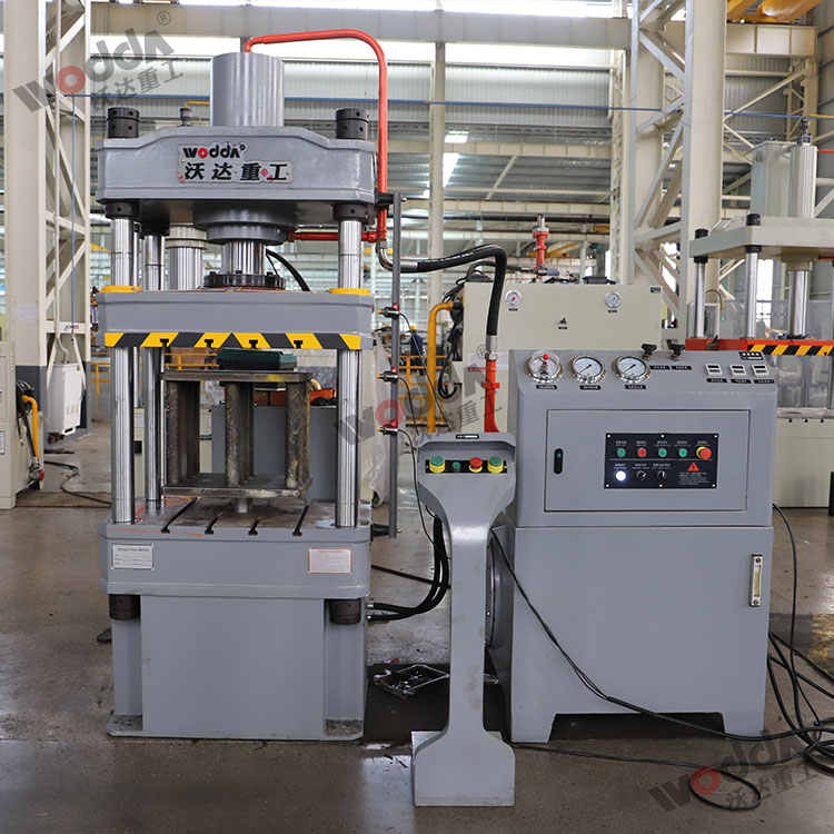 100噸拉伸液壓機(jī) 100噸拉伸液壓機(jī)