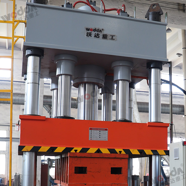 630噸封頭液壓機（主缸、壓邊缸）