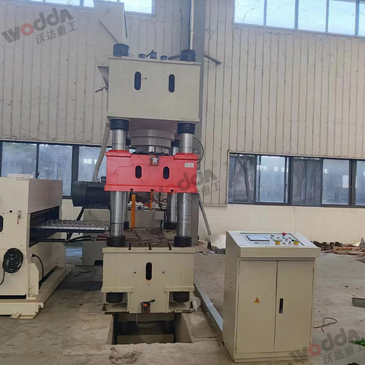 500噸液壓拉伸機(jī)客戶現(xiàn)場(chǎng) 500噸液壓拉伸機(jī)客戶現(xiàn)場(chǎng)