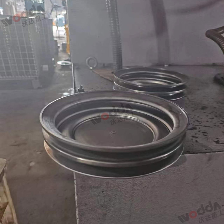 315噸上置液壓墊拉伸液壓機(jī)應(yīng)用 315噸上置液壓墊拉伸液壓機(jī)應(yīng)用