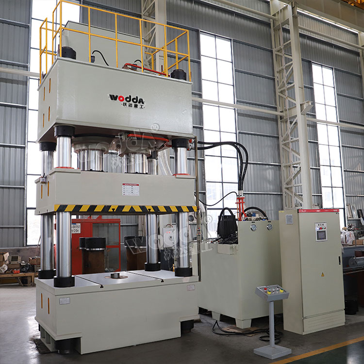 800噸塑料托盤成型液壓機(jī) 800噸塑料托盤成型液壓機(jī)