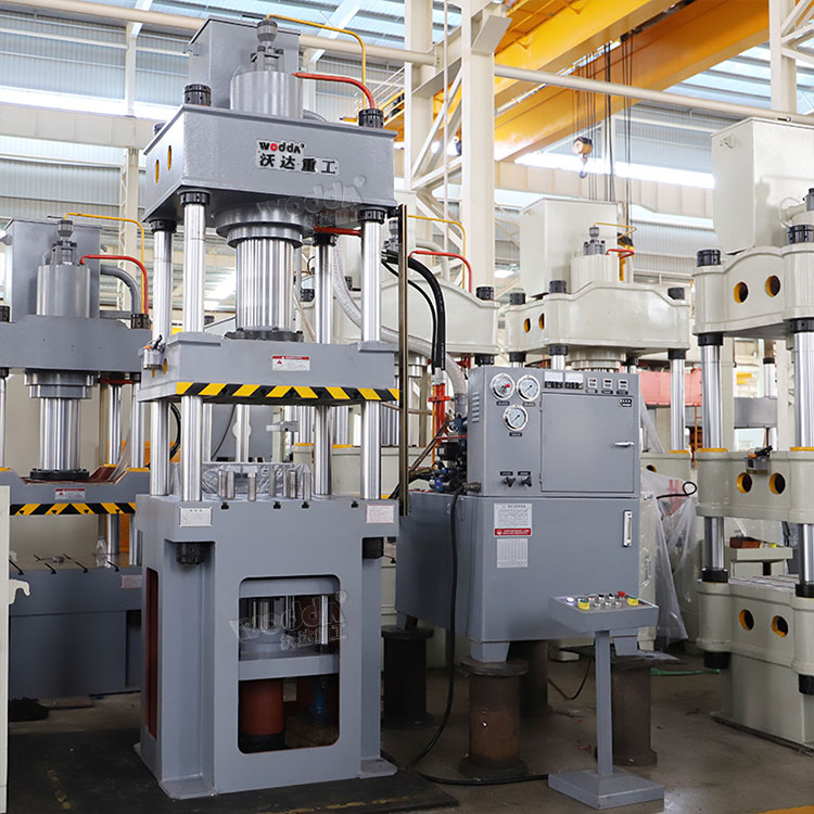 200噸四柱拉伸液壓機(jī) 200噸四柱拉伸液壓機(jī)