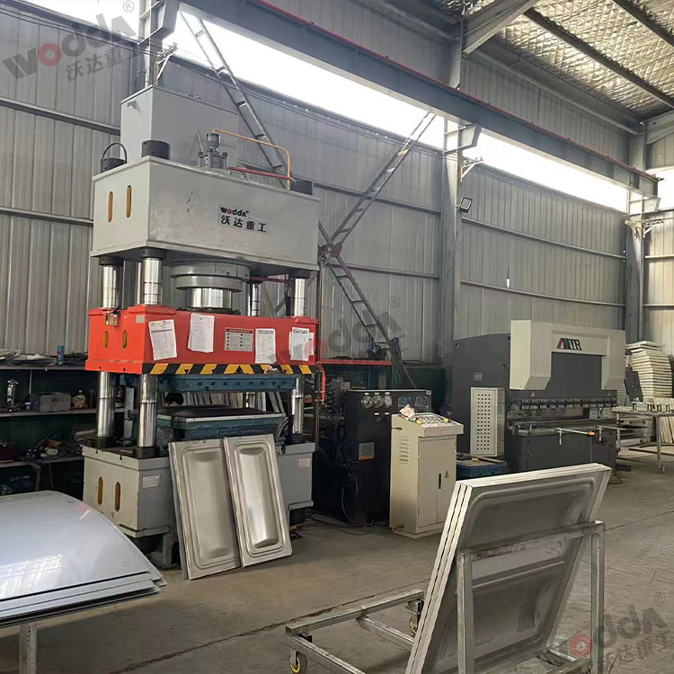 400噸不銹鋼水箱板拉伸液壓機 400噸不銹鋼水箱板拉伸液壓機