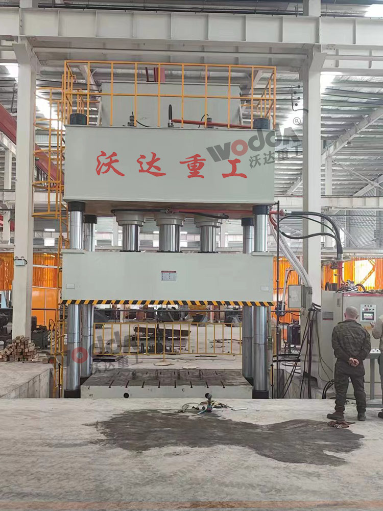 1000噸汽車(chē)配件拉伸液壓機(jī) 1000噸汽車(chē)配件拉伸液壓機(jī)