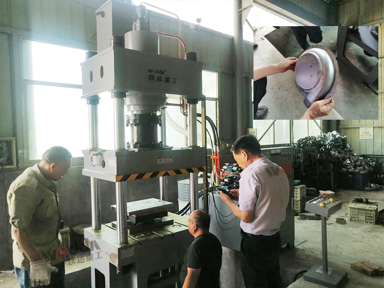 200噸不銹鋼離心風(fēng)機(jī)拉伸液壓機(jī) 200噸不銹鋼離心風(fēng)機(jī)拉伸液壓機(jī)