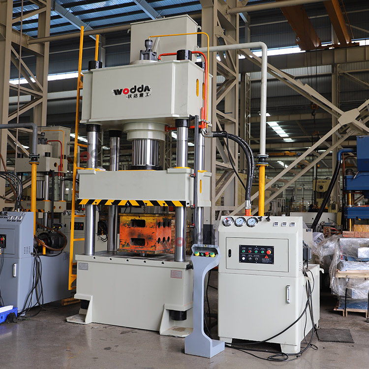 315噸金屬成型液壓機(jī) 315噸金屬成型液壓機(jī)