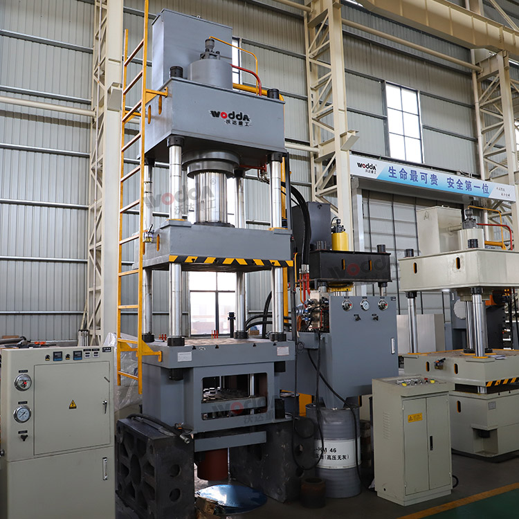 四柱拉伸液壓機(jī)(液壓墊) 四柱拉伸液壓機(jī)(液壓墊)