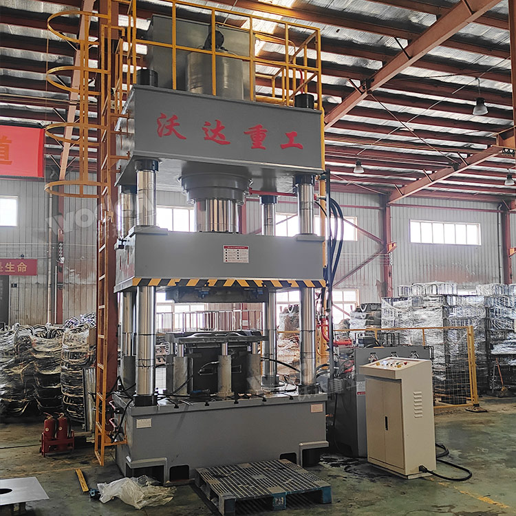 630噸拉伸液壓機(jī) 630噸拉伸液壓機(jī)