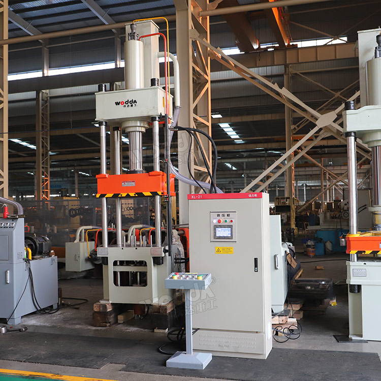 100噸伺服四柱液壓機 100噸伺服四柱液壓機