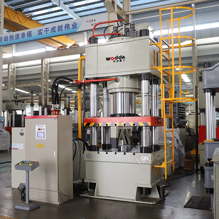 800噸三梁四柱液壓機 800噸三梁四柱液壓機