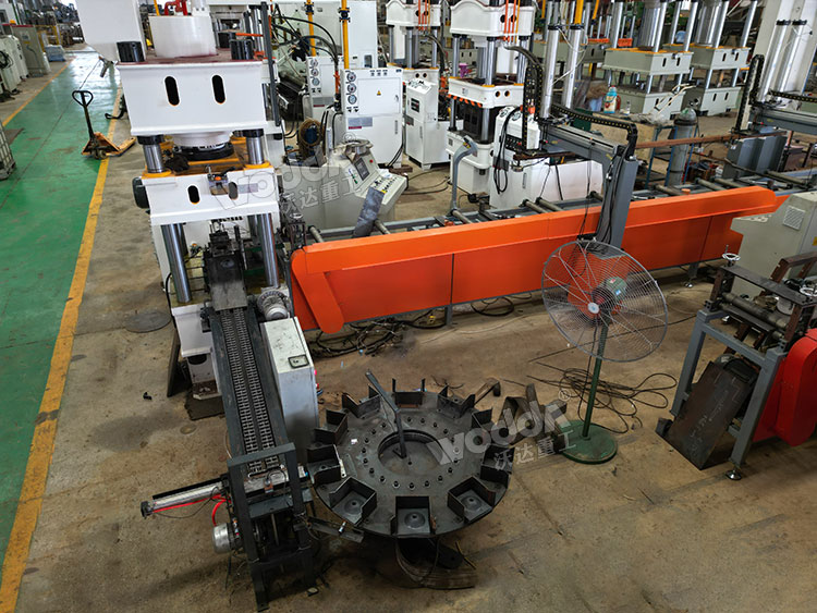 200噸礦用錨桿托盤生產(chǎn)線車間調(diào)試 200噸礦用錨桿托盤生產(chǎn)線車間調(diào)試