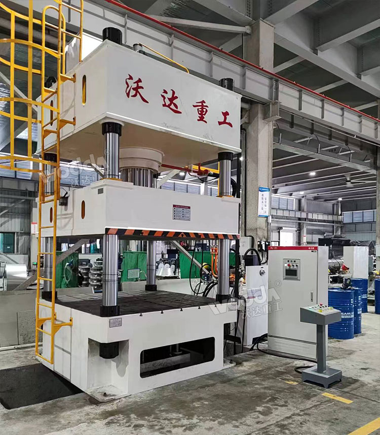 500噸三梁四柱液壓機(jī) 500噸三梁四柱液壓機(jī)