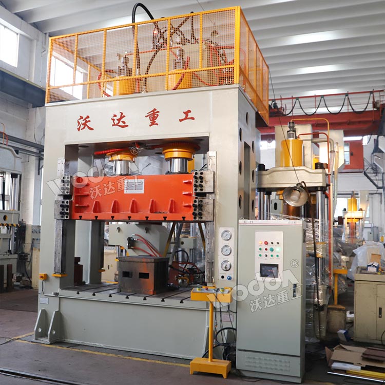 400噸框架式液壓機(jī) 400噸框架式液壓機(jī)