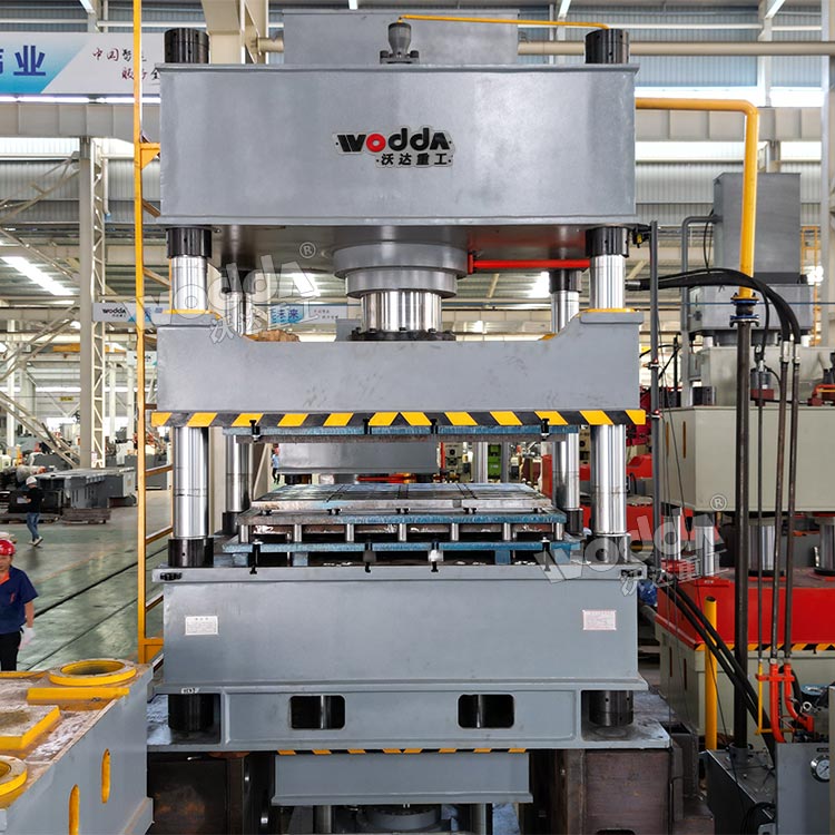 400噸拉伸液壓機(jī) 400噸拉伸液壓機(jī)