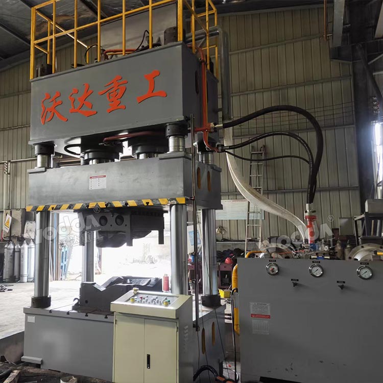 800噸汽車配件液壓機(jī) 800噸汽車配件液壓機(jī)